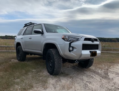 2.5 inch Lifted 2014 Toyota 4Runner 4WD