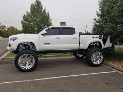 7.5 Inch Lifted 2006 Ford F-150