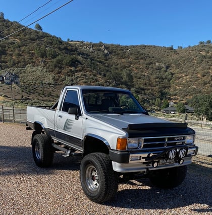 4 Inch Lifted 1987 Toyota Pickup 4WD