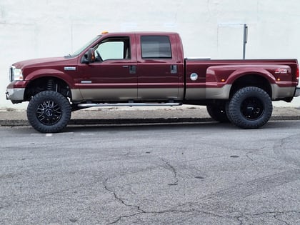 6 Inch Lifted 2005 Ford F-350 Super Duty