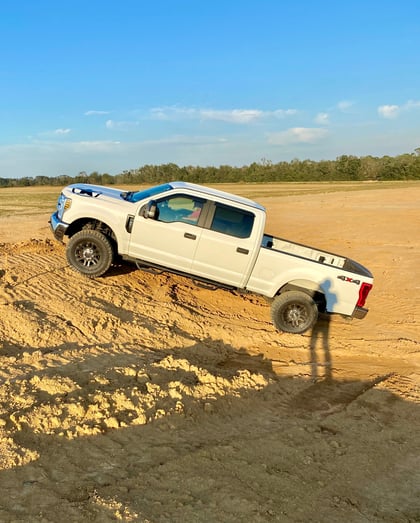 3.5 Inch Lifted 2019 Ford F-250 Super Duty 4WD