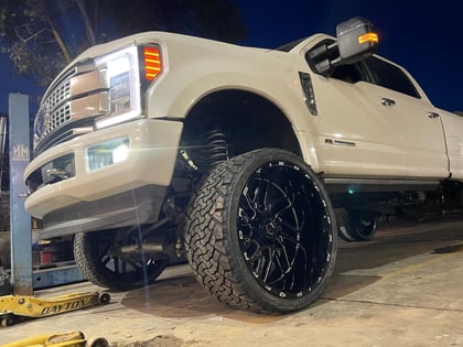 6 Inch Lifted 2017 Ford F-250 Super Duty 4WD