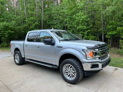 2 inch Lifted 2018 Ford F-150 4WD