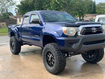 6 Inch Lifted 2014 Toyota Tacoma 2WD