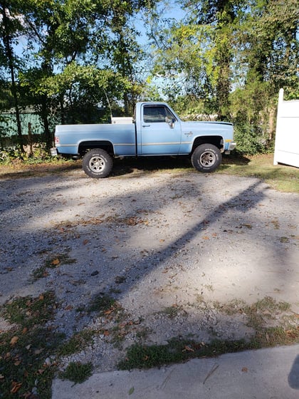 2 inch Lifted 1985 Chevy K10 4WD