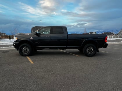 2.5 inch Lifted 2021 Ram 3500 4WD