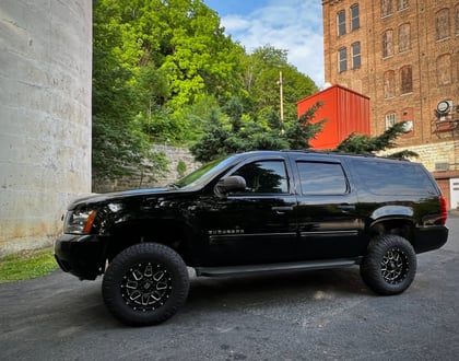 5 Inch Lifted 2010 Chevy Suburban 1500 4WD