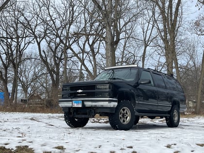 3 Inch Lifted 1998 Chevy C1500/K1500 Suburban 4WD