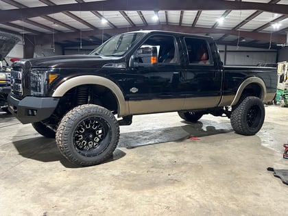 7 Inch Lifted 2014 Ford F-250 Super Duty 4WD