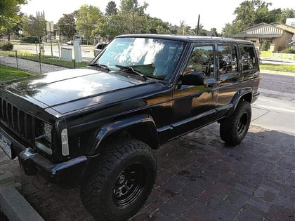 3 Inch Lifted 2000 Jeep Cherokee XJ 4WD