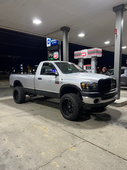 2 inch Lifted 2008 Dodge Ram 2500 4WD