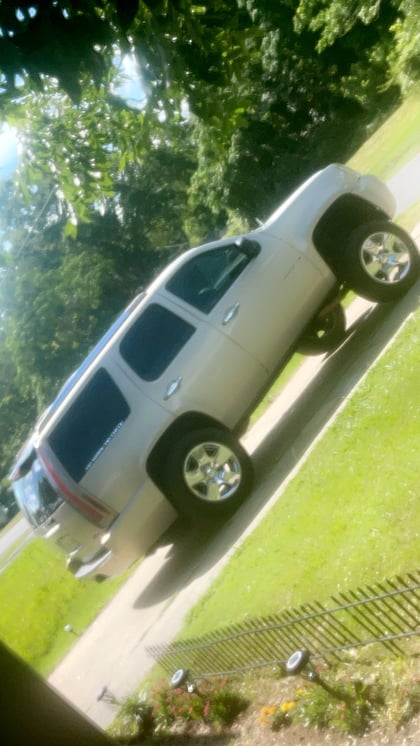 6 Inch Lifted 2007 GMC Yukon AWD