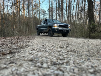 2.5 inch Lifted 2006 GMC Sierra 1500 4WD