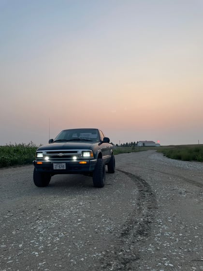 2.5 inch Lifted 1996 Chevy S10