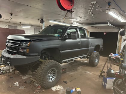 7 Inch Lifted 2005 Chevy Silverado 2500 HD 4WD