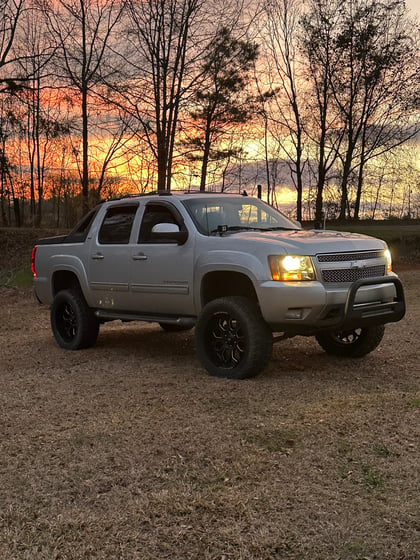 7.5 Inch Lifted 2011 Chevy Avalanche