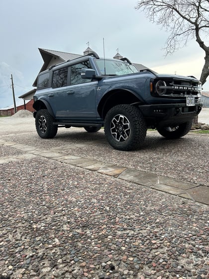 2 inch Lifted 2024 Ford Bronco 4WD