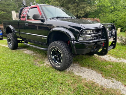 2.5 inch Lifted 1998 Chevy S10 4WD