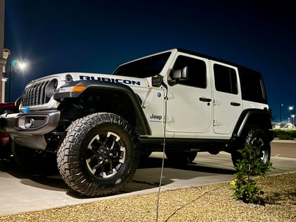 2.5 inch Lifted 2024 Jeep Wrangler Unlimited Rubicon 4xe 4WD
