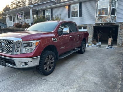 3 Inch Lifted 2017 Nissan TITAN 4WD