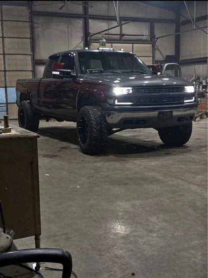 4 Inch Lifted 2000 Chevy Silverado 2500 4WD