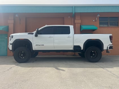 7 Inch Lifted 2024 GMC Sierra 2500 HD 4WD