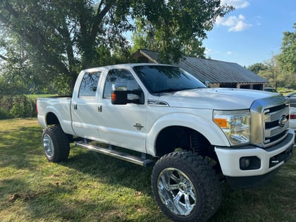 7.5 Inch Lifted 2014 Ford F-250 Super Duty 4WD