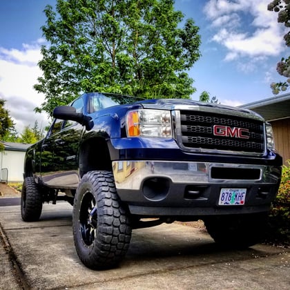 7.5 Inch Lifted 2013 GMC Sierra 2500 HD 4WD