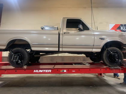 6 Inch Lifted 1995 Ford F-150 RWD