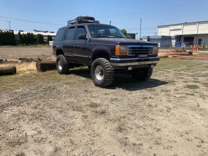 4 Inch Lifted 1993 Ford Explorer 4WD