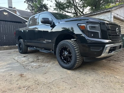 3 Inch Lifted 2022 Nissan TITAN 4WD
