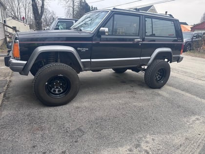 4.5 Inch Lifted 1991 Jeep Cherokee 4WD