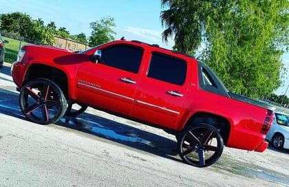 7.5 Inch Lifted 2011 Chevy Avalanche RWD