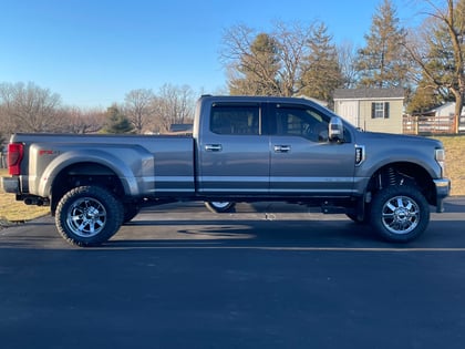 4.5 Inch Lifted 2022 Ford F-350 Super Duty 4WD