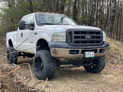 4.5 Inch Lifted 2006 Ford F-350 Super Duty 4WD