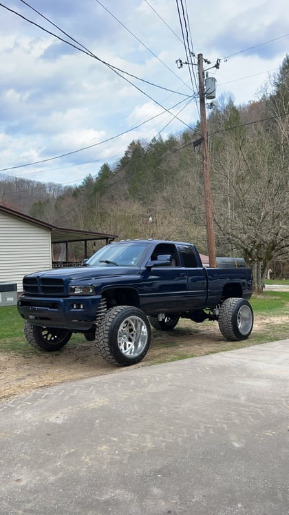 5 Inch Lifted 2002 Dodge Ram 2500 4WD
