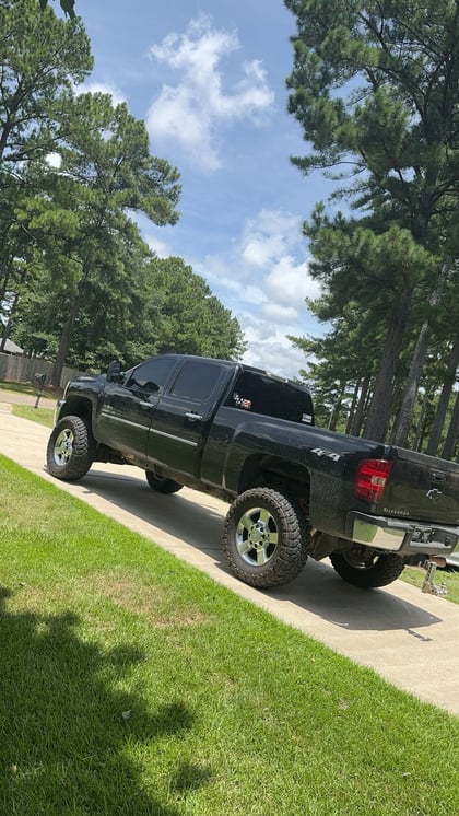 7.5 Inch Lifted 2013 Chevy Silverado 2500 HD 4WD