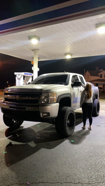 7.5 Inch Lifted 2010 Chevy Silverado 1500 4WD