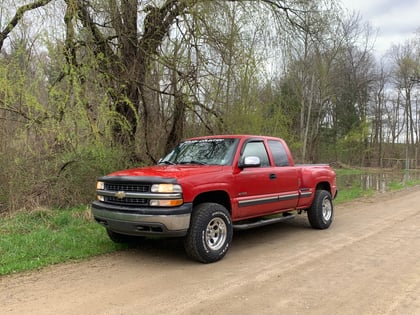 2 inch Lifted 2000 Chevy Silverado 1500 4WD