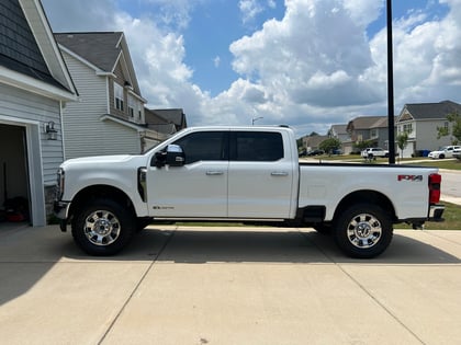 2 inch Lifted 2024 Ford F-250 Super Duty 4WD