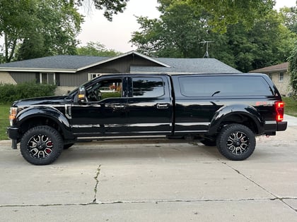 2.5 inch Lifted 2021 Ford F-250 Super Duty 4WD