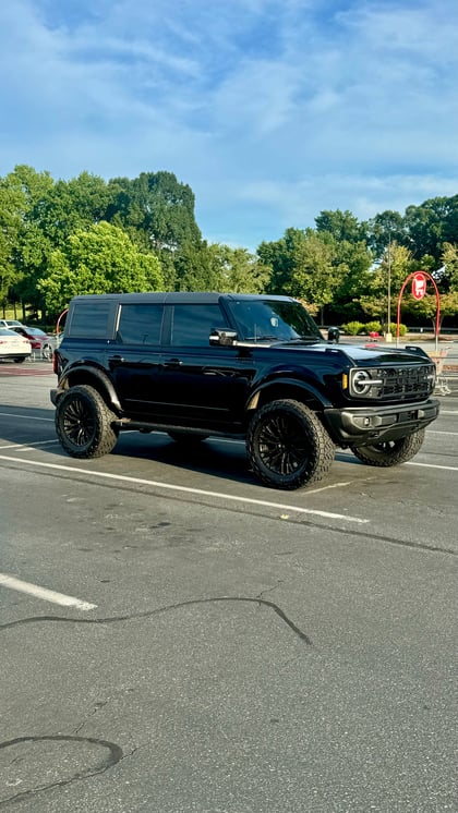 2 inch Lifted 2024 Ford Bronco 4WD