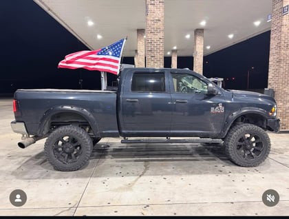 7.5 Inch Lifted 2013 Ram 2500 4WD