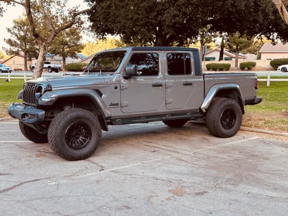 3.5 Inch Lifted 2021 Jeep Gladiator 4WD