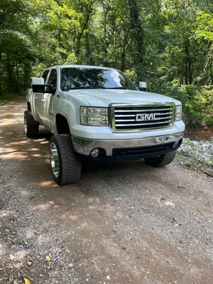 7.5 Inch Lifted 2008 GMC Sierra 1500 4WD