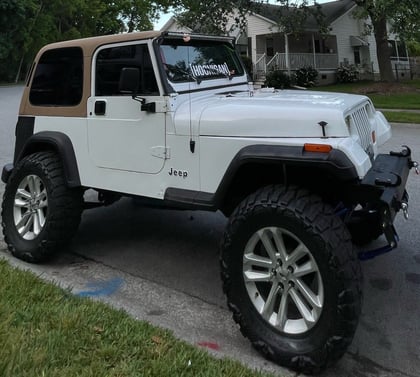 4 Inch Lifted 1995 Jeep Wrangler 4WD