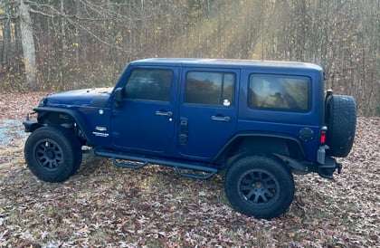 2.5 inch Lifted 2013 Jeep Wrangler Unlimited Sahara 4WD