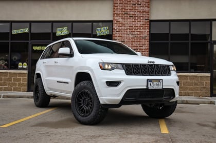 2.5 inch Lifted 2021 Jeep Grand Cherokee 4WD