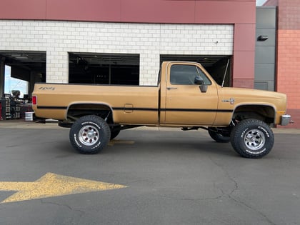 4 Inch Lifted 1984 Chevy C10/K10 Pickup 4WD