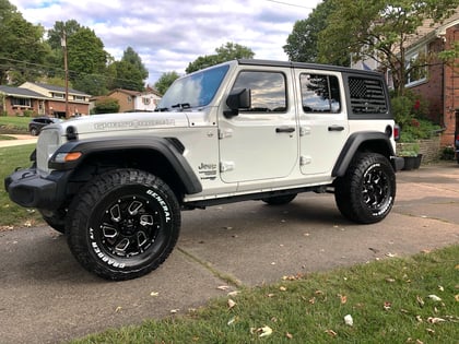 2.5 inch Lifted 2019 Jeep Wrangler JL Unlimited 4WD